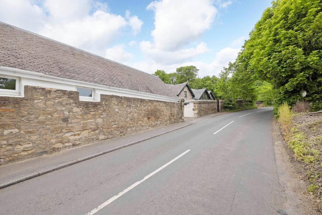Two Bedroom Country Cottage With Parking Musselburgh Eksteriør billede