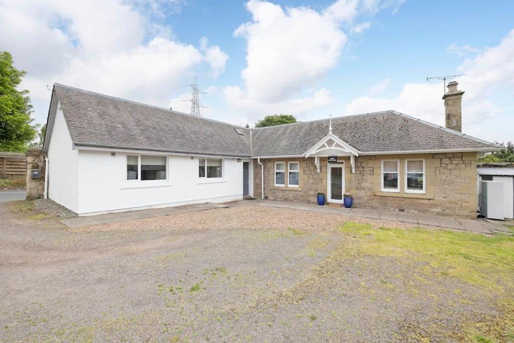 Two Bedroom Country Cottage With Parking Musselburgh Eksteriør billede