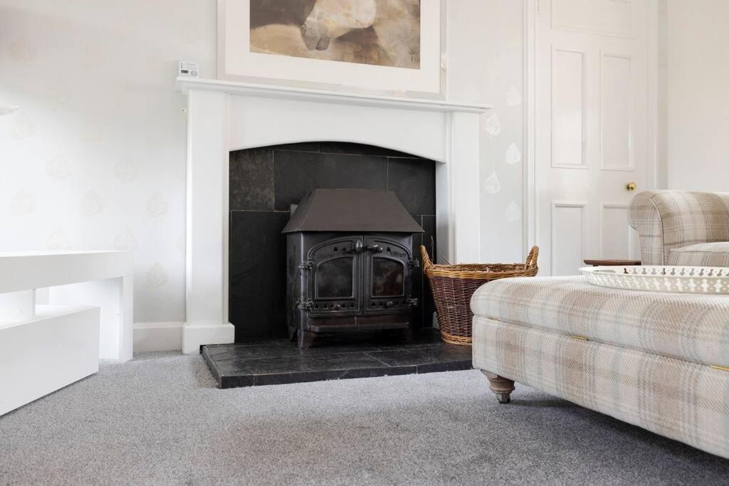 Two Bedroom Country Cottage With Parking Musselburgh Eksteriør billede
